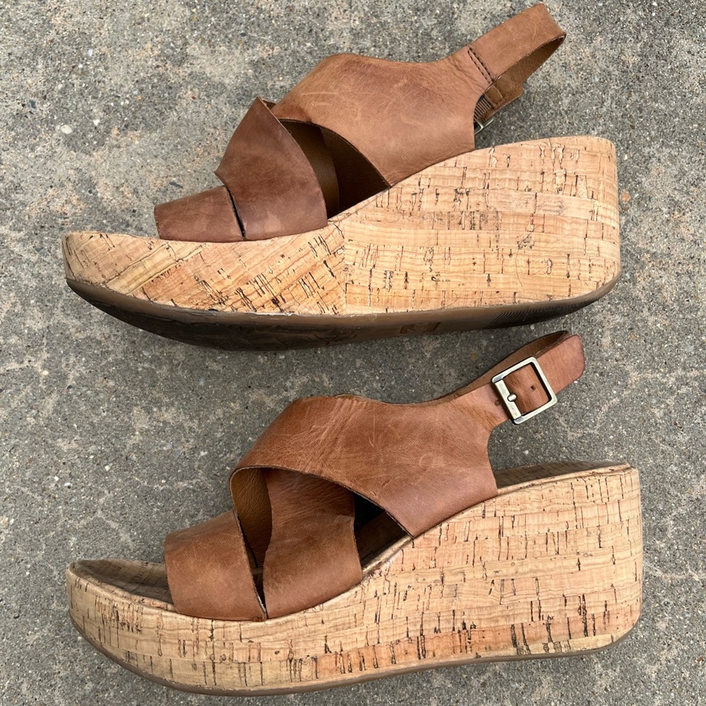 Korks Women’s Adela Sandals- Brown size 7